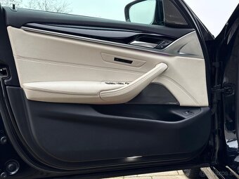 BMW 540i xDrive M Sport G30 - 8