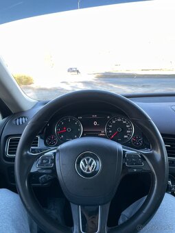 Volkswagen Touareg II  Nová STK / EM - 8
