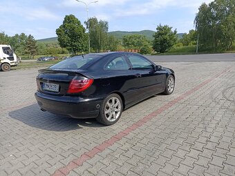 Mercedes C Trieda Sportcoupé 200 - 8