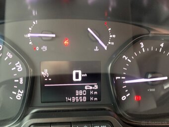 Opel Vivaro 2.0cdti - 8
