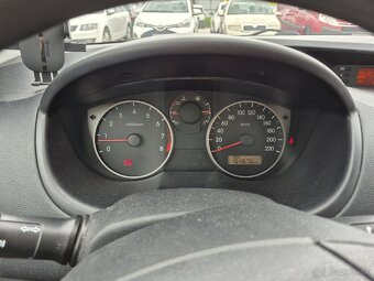 Hyundai i20 2010 1.4 74kW benzín 155 000km - 8