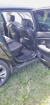 Renault Grand Scenic - 8