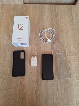Xiaomi 12 5G 8/128gb - 8