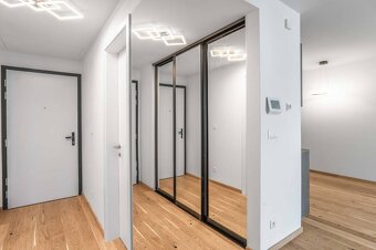 BABONI TRE: Nadštandardný 2-i byt v projekte ZWIRN za cenu „ - 8