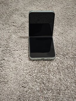 Samsung Z flip 6 - 8