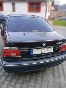 Predám BMW 528i - 8