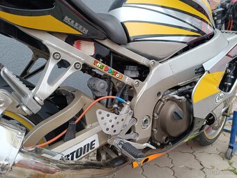 Kawasaki Ninja ZX900CE - 8
