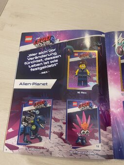 LEGO The LEGO Movie 2: Awesome Collector Album - 8