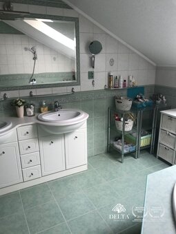 Predaj pekného rodinného domu so záhradou o výmere 500 m2 vo - 8