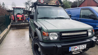 mitsubishi pajero - 8