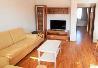 Prenájom väčší 2 izb. byt, PETRŽALKA, začiatok - 8