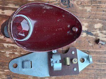 Zadne svetlo perak,jawa 550,555 atd - 8