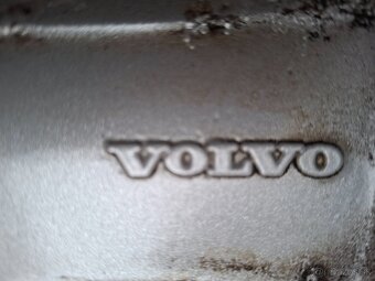 Predám hlinikové disky org.Volvo XC 60-R17 - 8