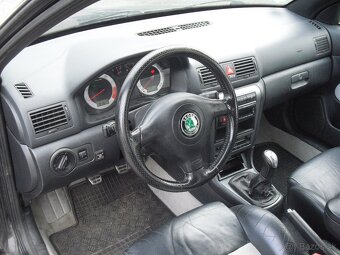 Skoda Octavia RS1 Kombi - 8