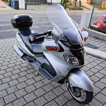 Suzuki Burgman 650 - 8