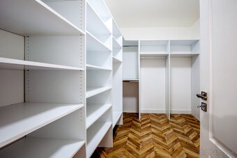 Ponúkame na predaj moderný a priestranný 3-izbový apartmán - 8