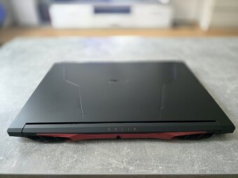 Herný notebook Acer Nitro 5 17.3" - 8