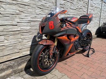 HONDA CBR 600RR - 8