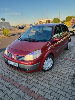 Renault Megane Scenik - 8