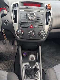 Predám Kia Ceed 1.4 benzín+plyn - 8
