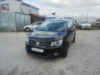 Volkswagen Touran 2.0 TDI Highline - 8