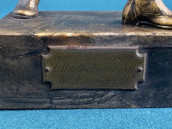 Art deco socha hádzanár s loptou - 8