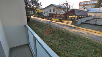 Na prenájom kancelársky priestor 18 m2, Dubnica nad Váhom, C - 8