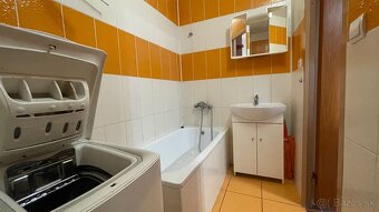 Garsónka s balkónom, 27 m2, 385,-€ - 8