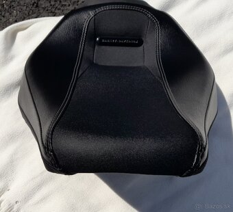 HARLEY DAVIDSON®BREAKOUT M8 - 8