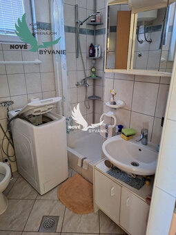 Na predaj apartmán s výhľadom na more v Chorvátsku - 8