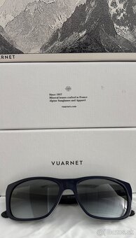 Vuarnet - 8