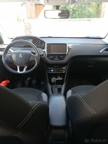 Peugeot 208 Style - 8