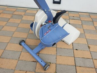 rehabilitačný bicykel na ruky nohy pre ZTP vozičkarov - 8