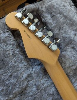 Fender American Elite Stratocaster HSS Mystic Black + kufor - 8