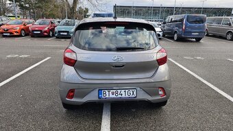 Hyundai i10 1.0i A/T - 8