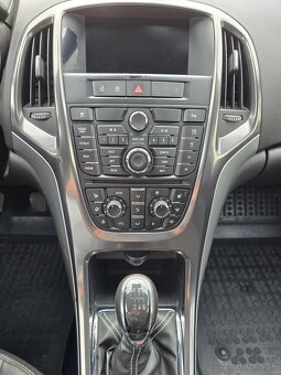 Opel Astra 1,4 Turbo - 8