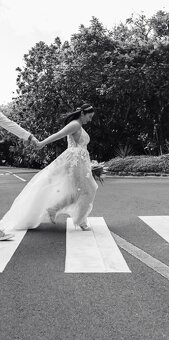 Svadobné šaty zo salón Wedding Avenue - 8