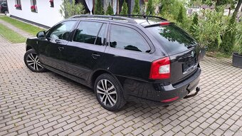 Škoda OCTAVIA Combi 2.0 TDI CR xenon - 8