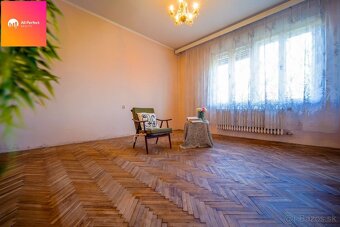 Na predaj rodinný 3,5 izbový dom pred rekonštrukciou v Šinta - 8