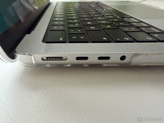 Apple MacBook Pro 14" M2 16GB RAM, 512 GB Silver - 8