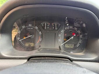 Predám Škoda Octavia 1.6 benzin - 8