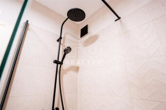 TUreality ponúka TOPKOVÝ slnečný 3-izbový byt v zeleni... - 8
