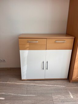 Zostava nábytku- 4 kusy- komoda+vitrína+skrinka+polica - 8