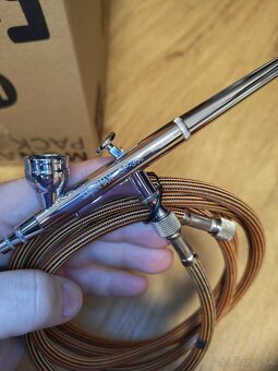 Sada airbrush pištolí (7 ks) s kompresorom a príslušenstvom - 8