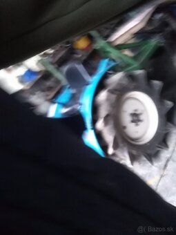 Mitsubischi 1300 - 8