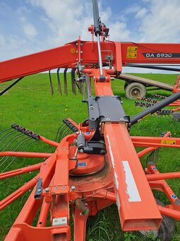 Predám zhrňovač Kuhn GA6930 - 8