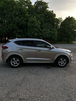 Hyundai Tucson - 8