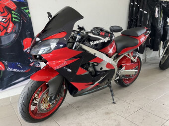 Kawasaki ZX-9R - 8