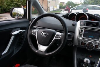 Toyota Verso 2.0 I D-4D 125 Active - 8