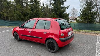 Renault Clio II 1.5 dci - 8